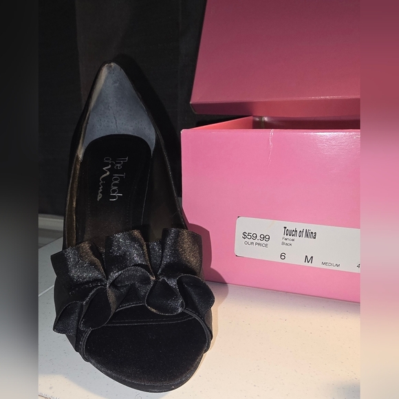 Touch of nina black heels size 6 - Picture 2 of 5